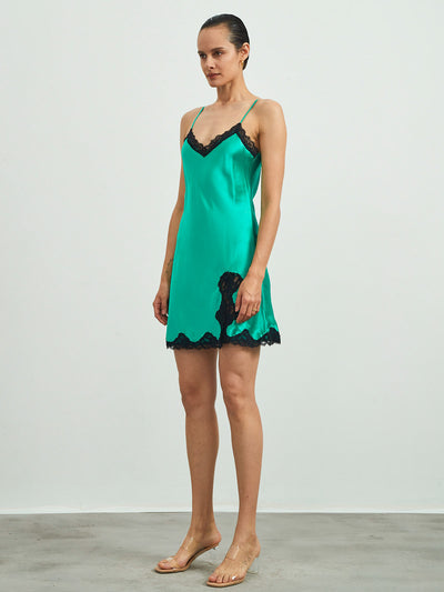 Nachthemd-Slip-Kleid aus reiner Seide mit Spitzenbesatz und geteiltem Saum