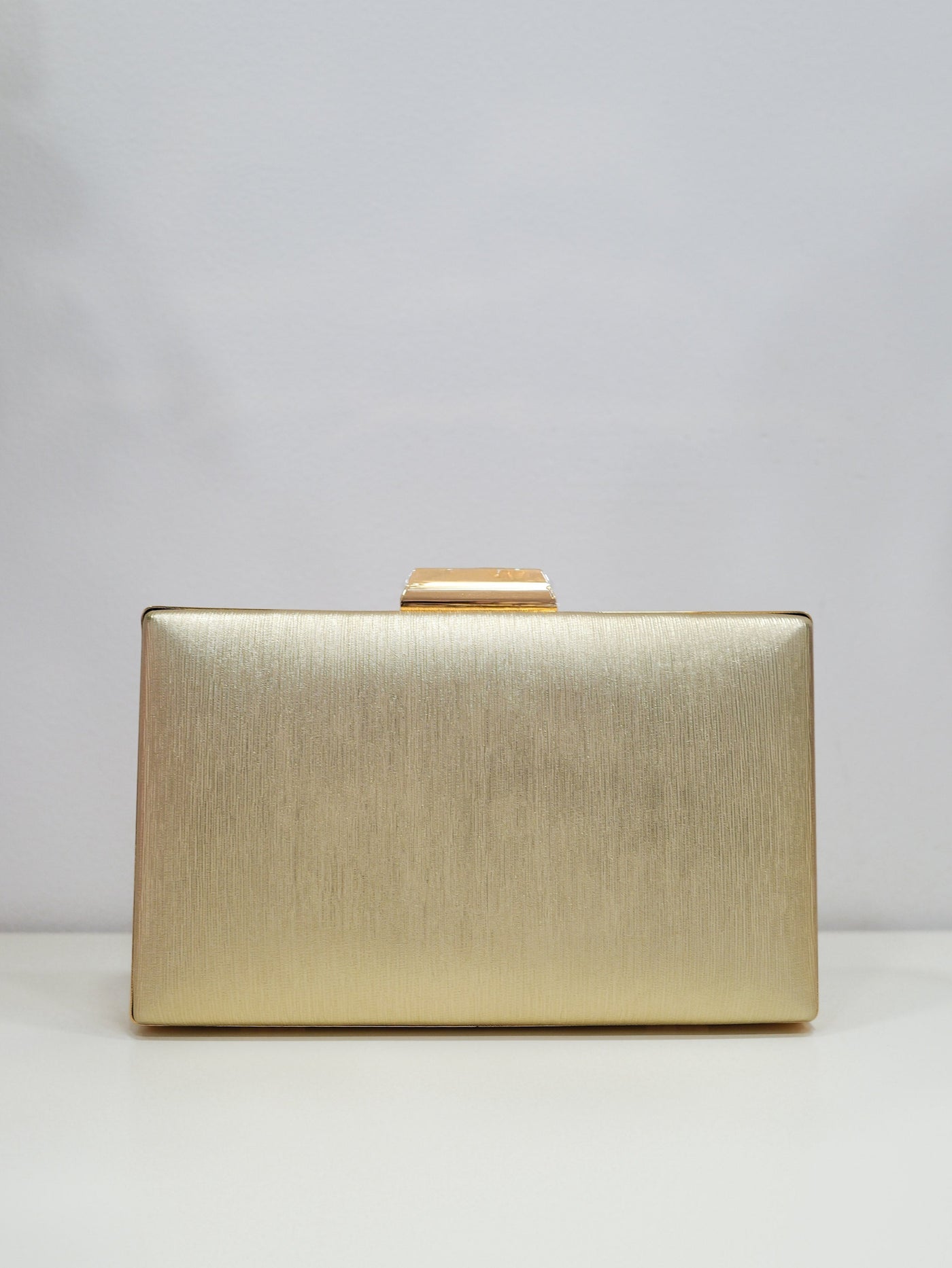 Clutch bands golden texture