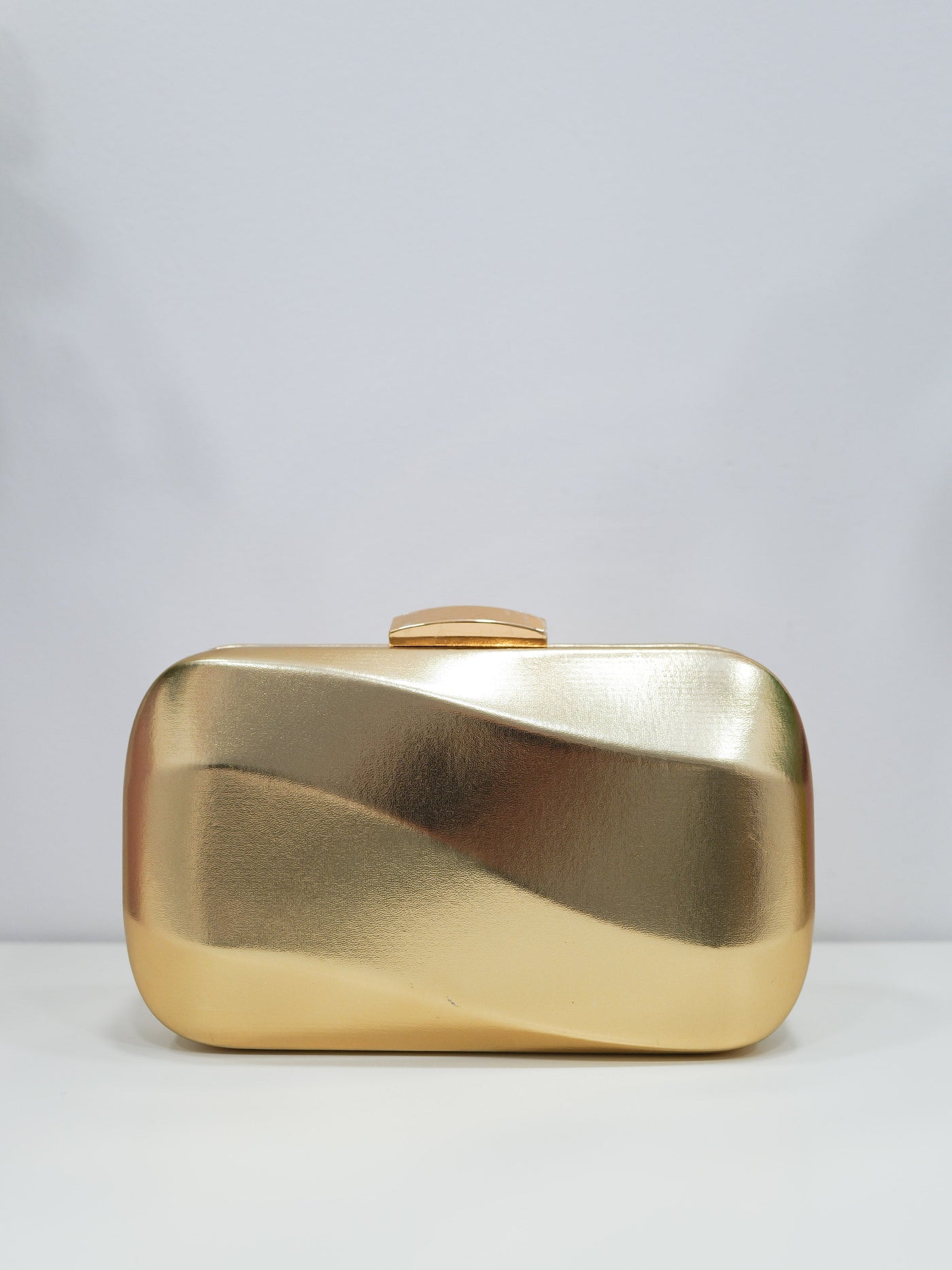Golden wave effect clutch