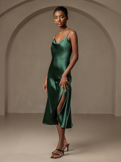 Reines Seidenkleid mit Spaghettiträgern und Schlitz