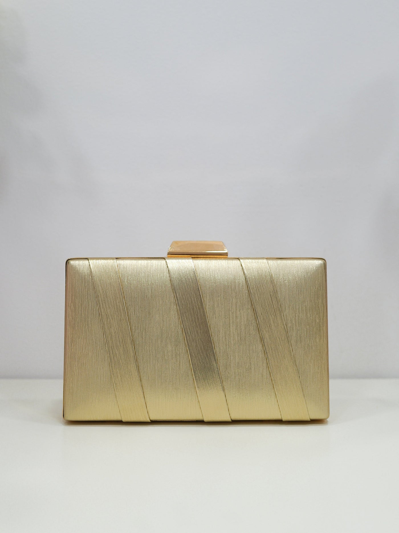 Clutch bands golden texture