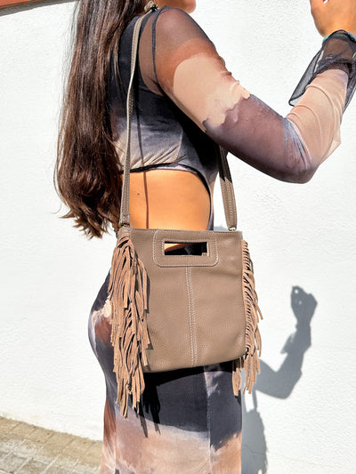 Smooth leather bag taupe bangs